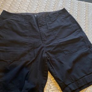💜💜 Men’s Old Navy Black Cotton Shorts Size 33